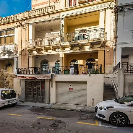Sea Spray 3 Bedroom In St Julian's, Just Off The Seafront شقة *