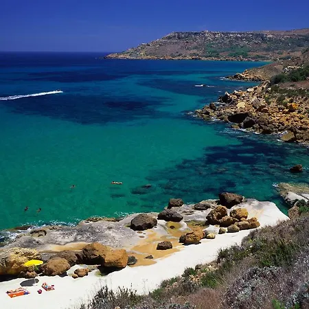 Sea Spray 3 Bedroom In St Julian's, Just Off The Seafront Апартаменты