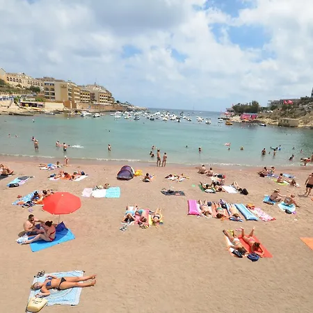 Апартаменты Sea Spray 3 Bedroom In St Julian's, Just Off The Seafront *