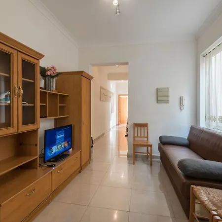 Sea Spray 3 Bedroom In St Julian's, Just Off The Seafront * Сент Джулианс